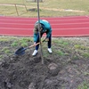 V škole na Záhoráckej pribudla lipa ako symbol boja proti zmene klímy